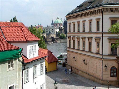 Hotel Kampa Garden