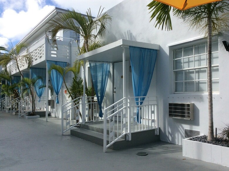 Villa Byron Suites