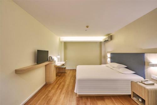 Hotel Hanting Express Chongqing Rongchang Pedestrain