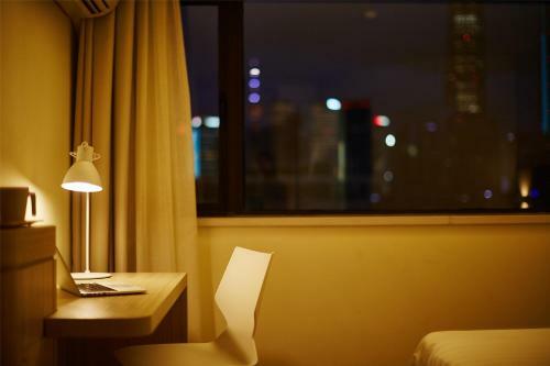 Hotel Hanting Express Chongqing Rongchang Pedestrain