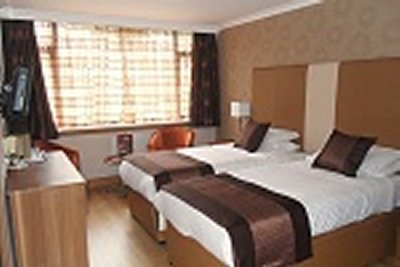 Rowantree Hotel