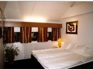Adam Hotel