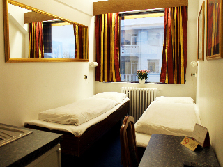Adam Hotel