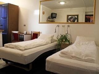 Adam Hotel