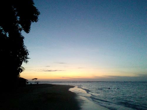 Hostal Sayuri Beach Hotel