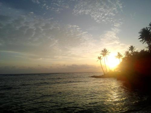 Hostal Sayuri Beach Hotel