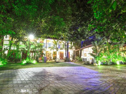 Bed & Breakfast Celestial Inn
