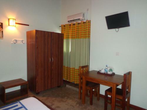 Hostal Blue Elephant Tourist Guesthouse