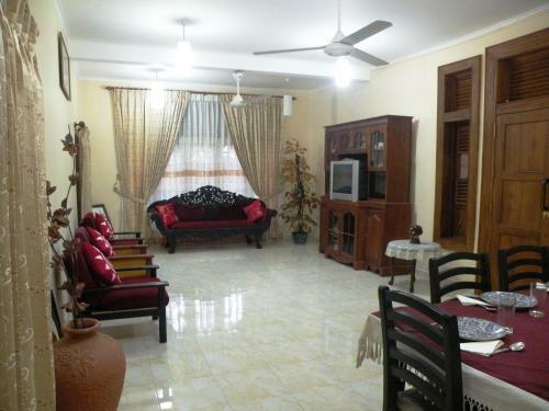 Henderson Airport Residence
