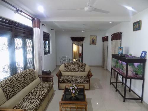 Hostal Alexandra Family Villa