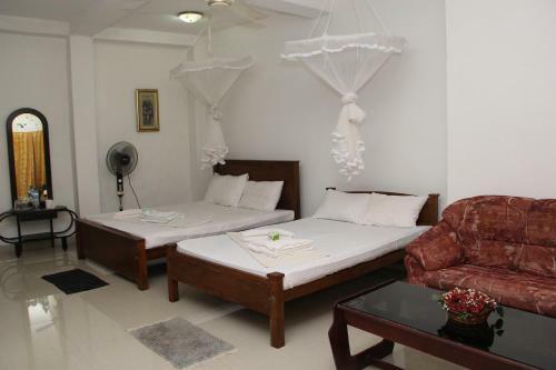 Hostal Shanith Guesthouse