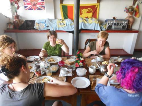 Hostal Shanith Guesthouse