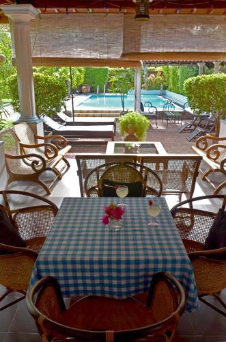 Hostal Ayubowan Guesthouse