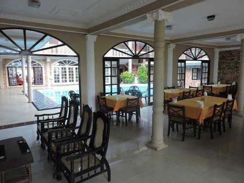 Hotel Oasis Beach Resort