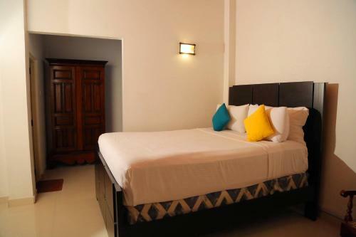 Airport City Hub Hotel