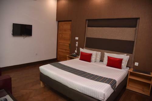 Lawrence View Hotel