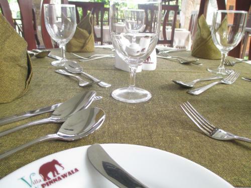 Villa Pinnawala & Restaurant