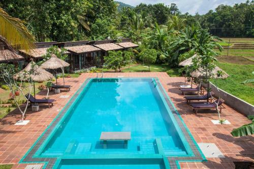 Villa Pinnawala & Restaurant