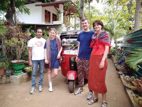 Sigiri Tarushan Home Stay