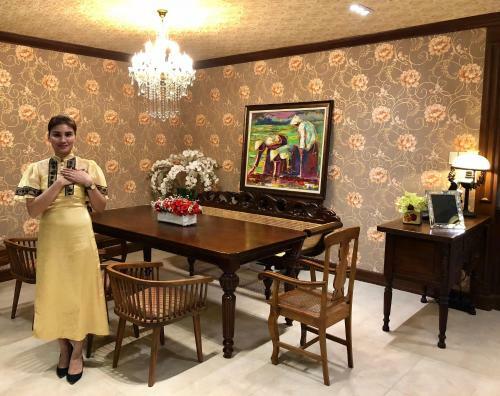 Golden Prince Hotel & Suites