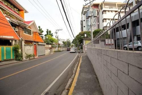 Hotel Travelbee Business Inn