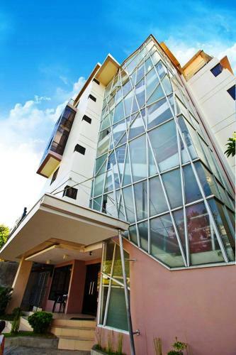 Hotel Travelbee Business Inn