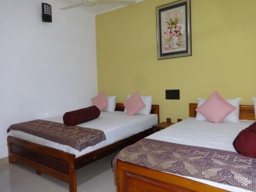 Hotel Dutch Bay Beach Cottages