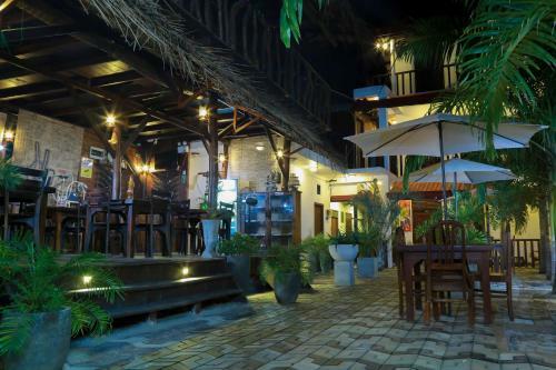 Hotel Coco Palm Villa And Cabanas