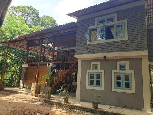 Jungle House