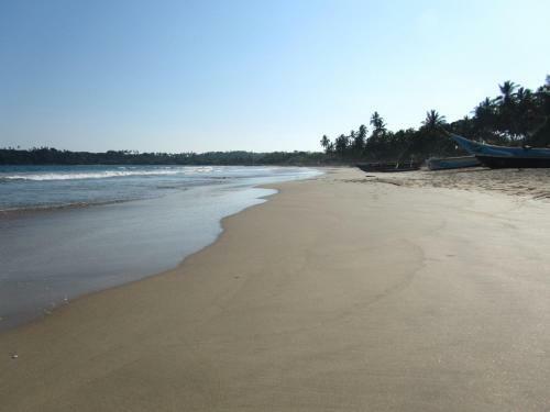 Hotel Isana Beach House