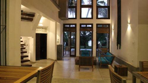 Hotel Isana Beach House
