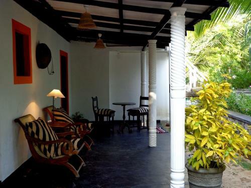 Hotel Shehani Beach Bungalow