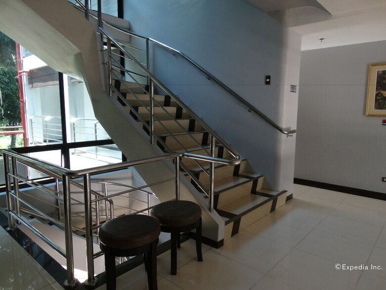 Hotel The Peridot Suites