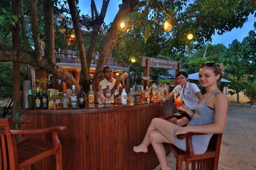 Hotel Thaproban Beach House