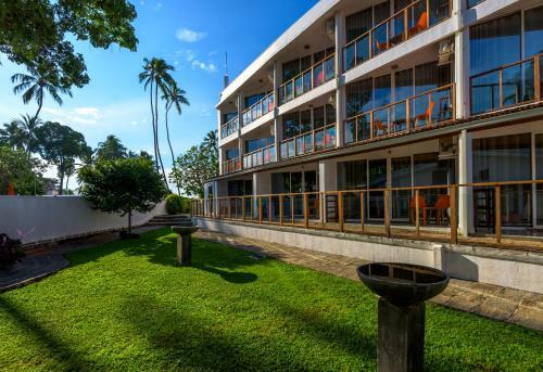 Hotel Calamander Unawatuna Beach