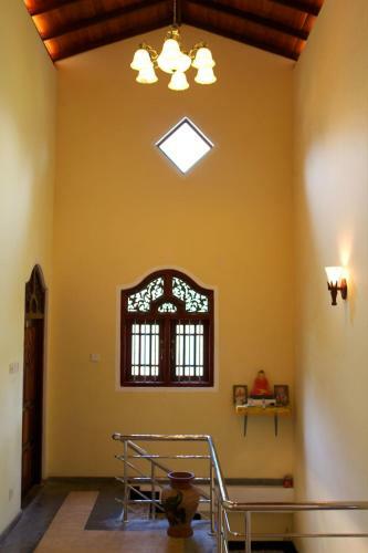 Hostal Tiny Royal Palace