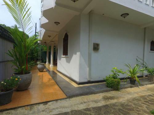 Hostal Tiny Royal Palace