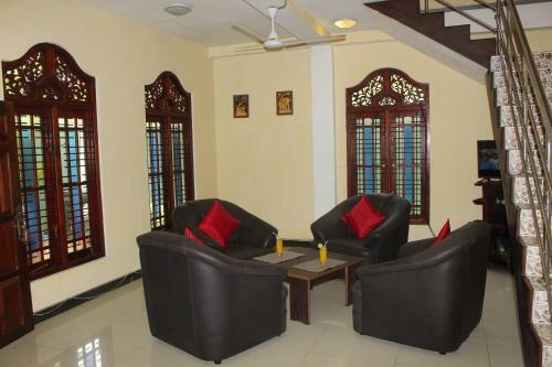 Hostal Tiny Royal Palace