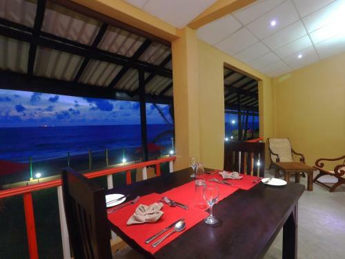 Laguna Beach Villa Sri Lanka
