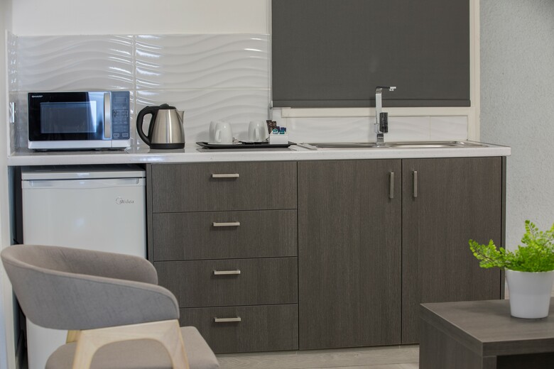 Hotel Apartments Petrou Bros