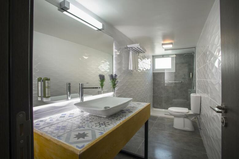 Hotel Apartments Petrou Bros