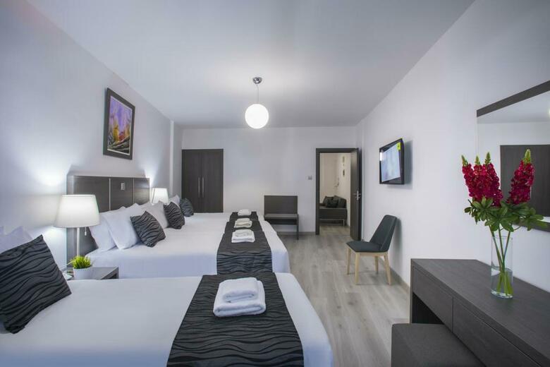 Hotel Apartments Petrou Bros