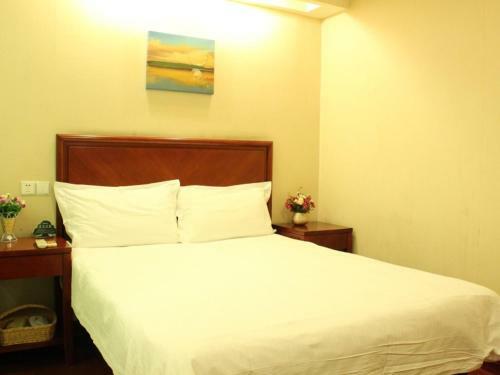 Greentree Inn Jiangxi Xinyu Railway Station Square Express Hotel