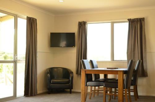 Hostal Weaver Estate Vineyard Cottages