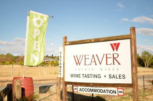 Hostal Weaver Estate Vineyard Cottages