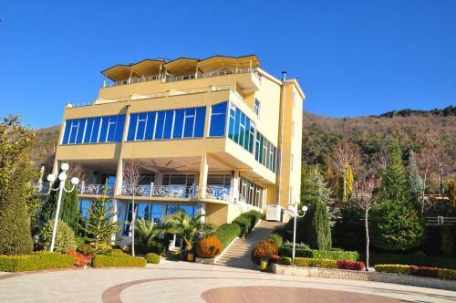 Hotel Dajti Park
