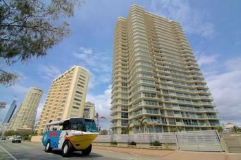 Hotel Hi-surf Beachfront Resort Apartments