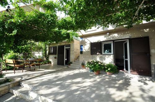Apartments Sumpetar Beach