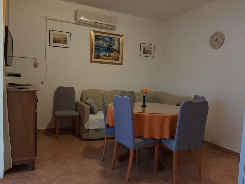 Apartments Jakov