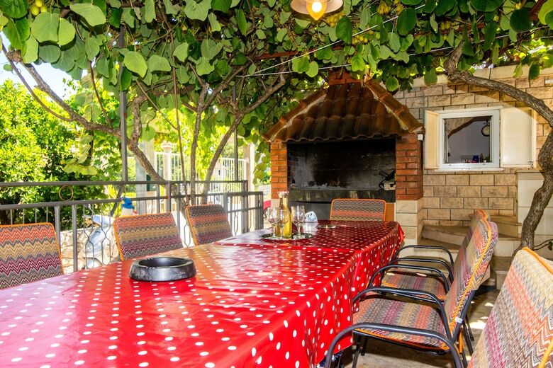 Apartments Jakov